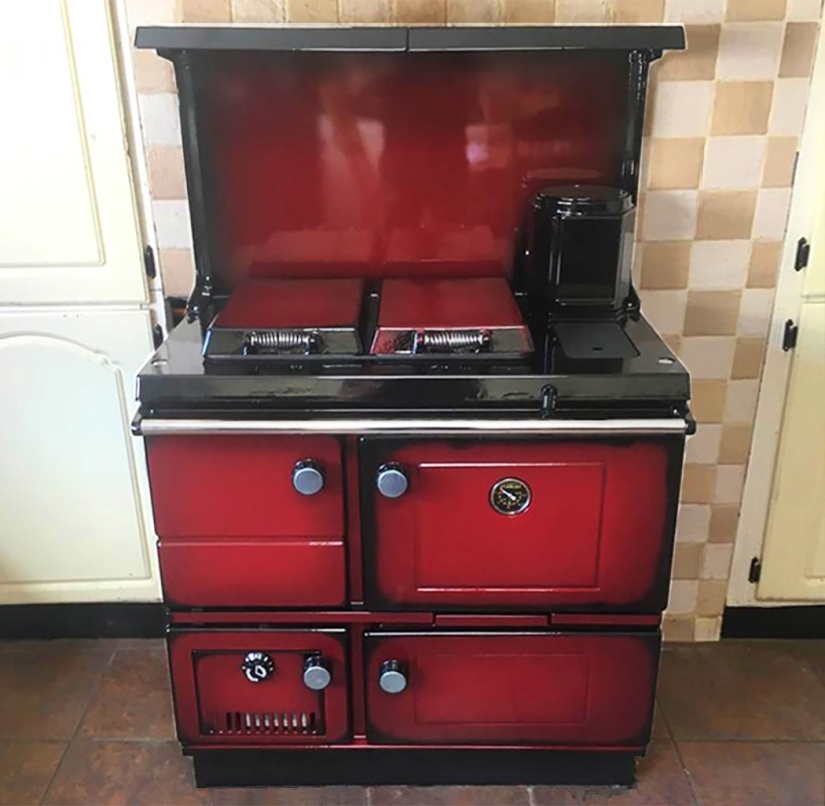 Reconditioned Stanley Super Star solid fuel central heating cooker